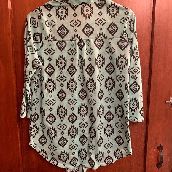 Tribal pattern button down - Picture 2 of 3